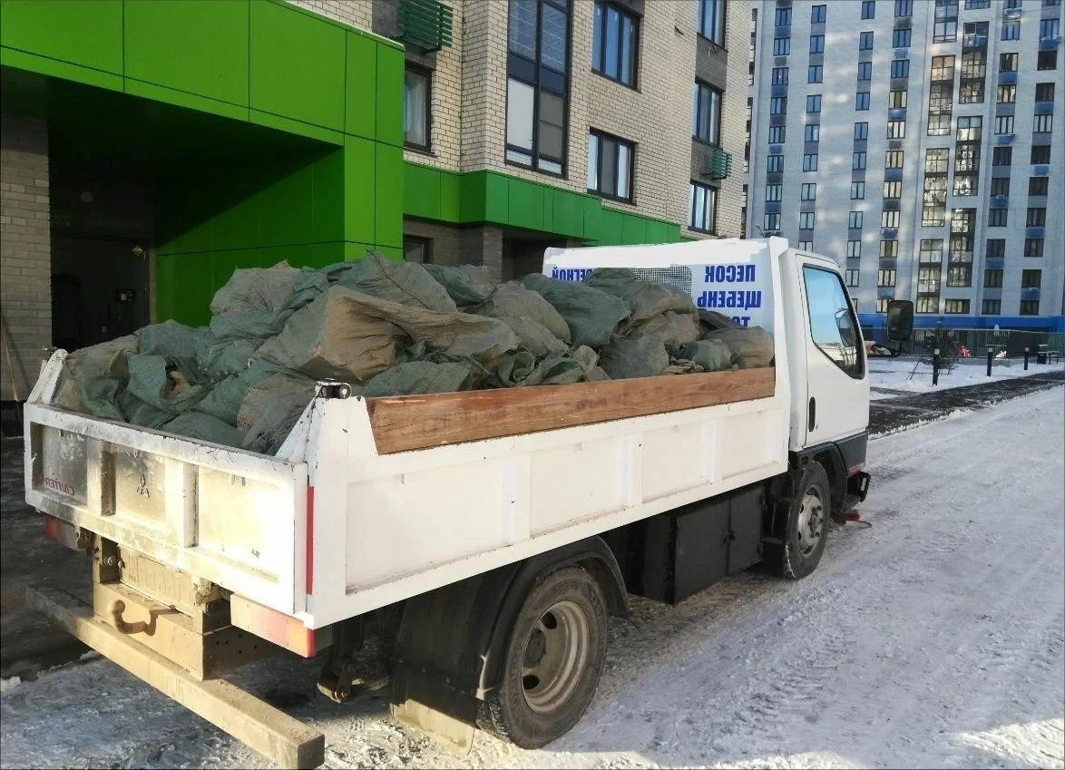 Вывоз мусора грузовым фургоном 3 тонны в Пыти-Яхах — цена от 1373 руб., ПроМусор