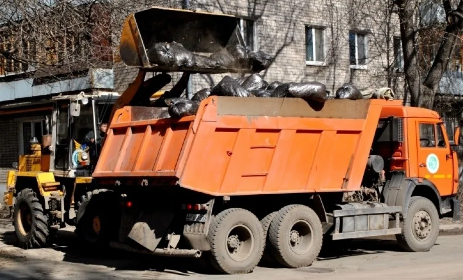 Вывоз мусора грузовым фургоном 5 тонн в Пыти-Яхах – ПроМусор, аренда, цена от 1577 руб