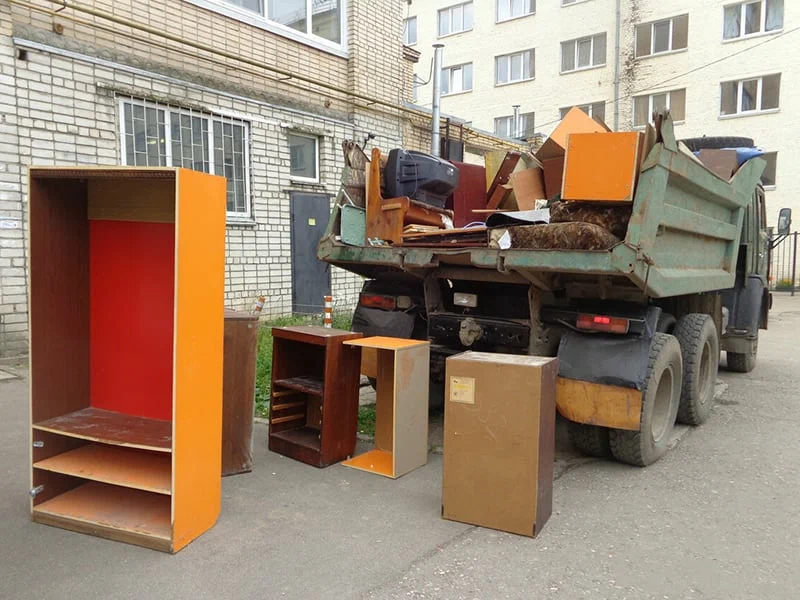 Вывоз шкафа в Пыти-Яхах от ПроМусор — недорого, демонтаж, утилизация, вывоз из квартиры от 865 руб