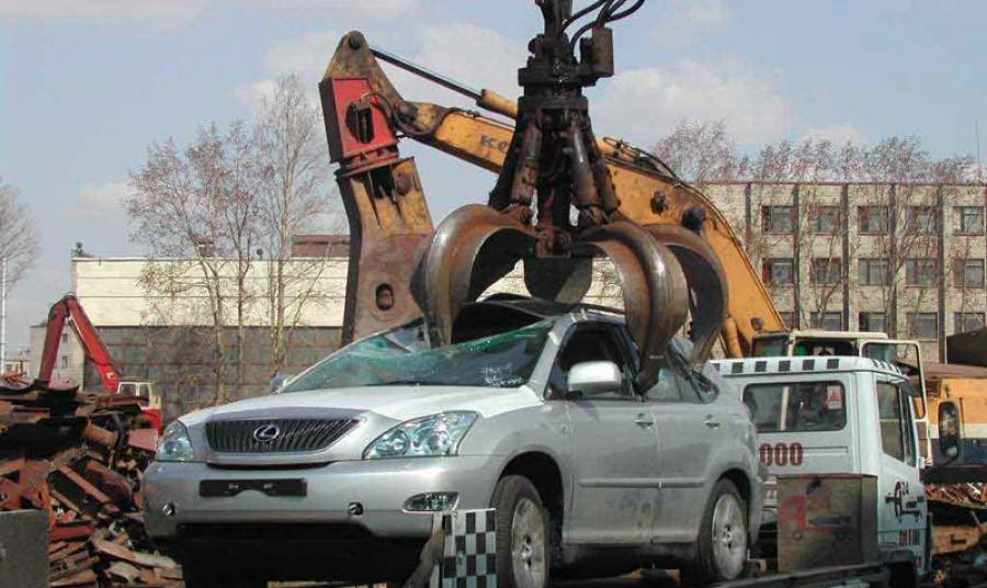 Вывоз старых автомобилей на утилизацию в Пыти-Яхах в октябре